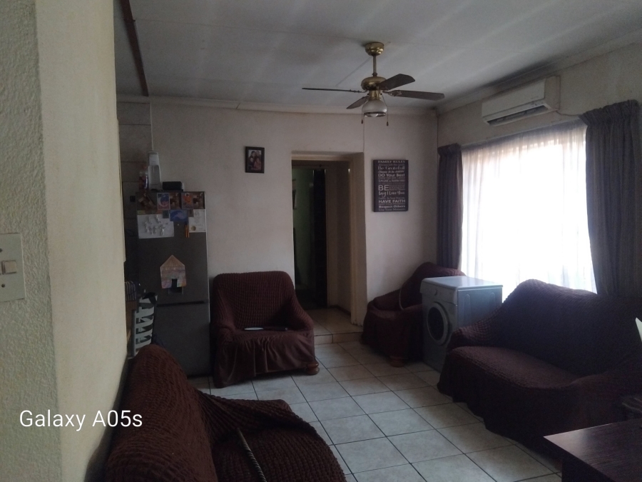 4 Bedroom Property for Sale in Oos Einde North West